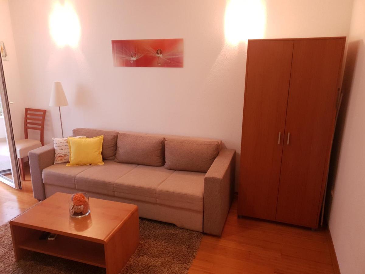 Apartamento App 2+2 Nizic Makarska Exterior foto